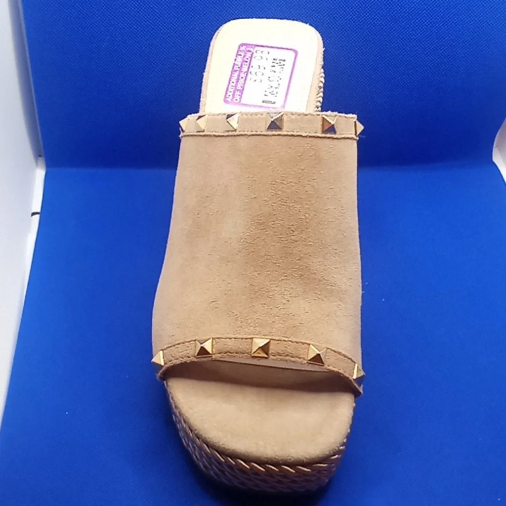 Beautiful Mark Fisher suede upper with a rope wedge - Picture 6 of 8